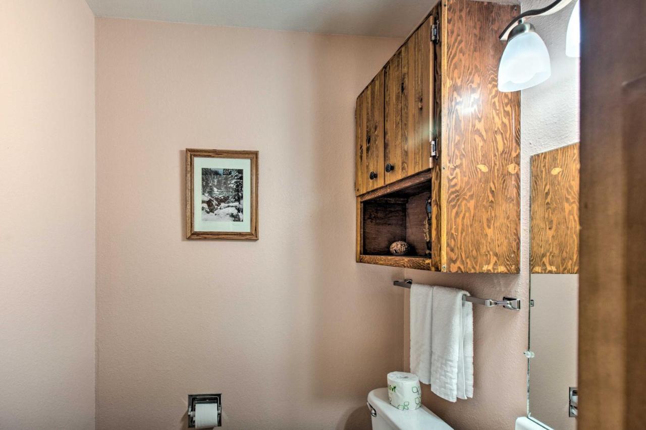 Red River Ski Condo On Main St - Mtn View! 외부 사진