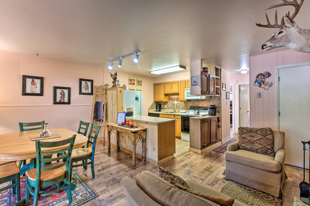 Red River Ski Condo On Main St - Mtn View! 외부 사진